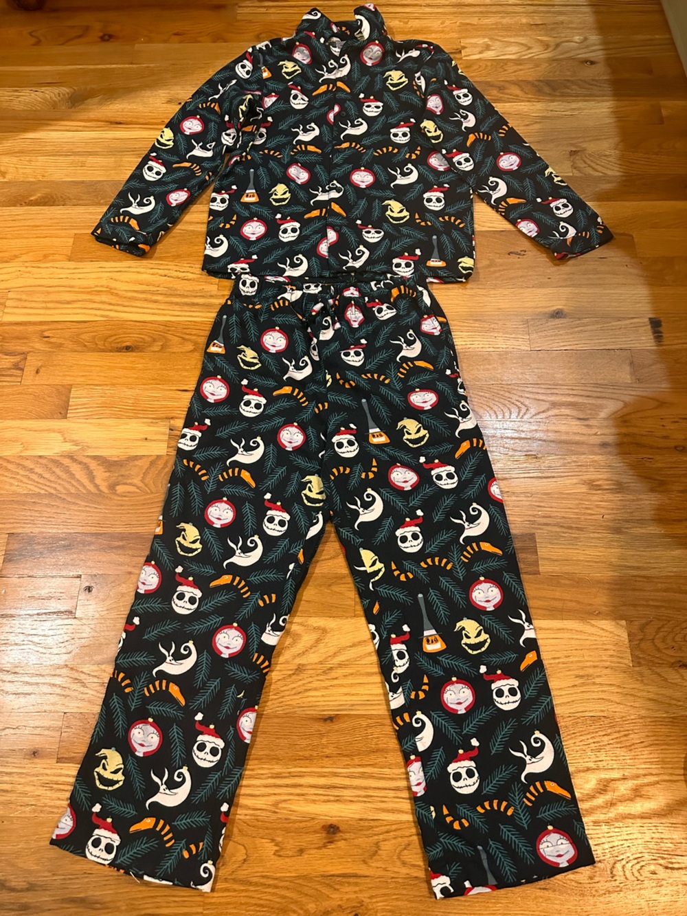 Disney Tim Burton's The Nightmare Before Christmas Flannel Pajama Set, Unisex - Picture 2 of 7